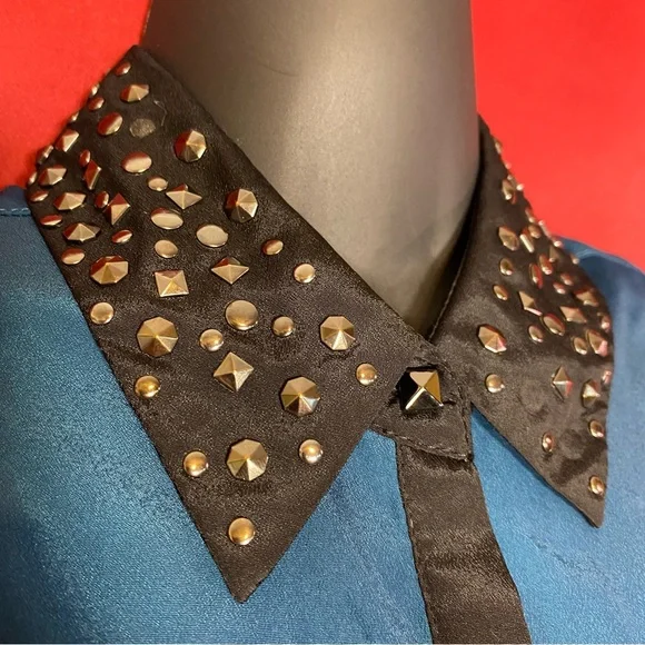 SOLD: Rock & Republic Blue Sleeve Blouse with Studded Collar - Picture 10 of 10
